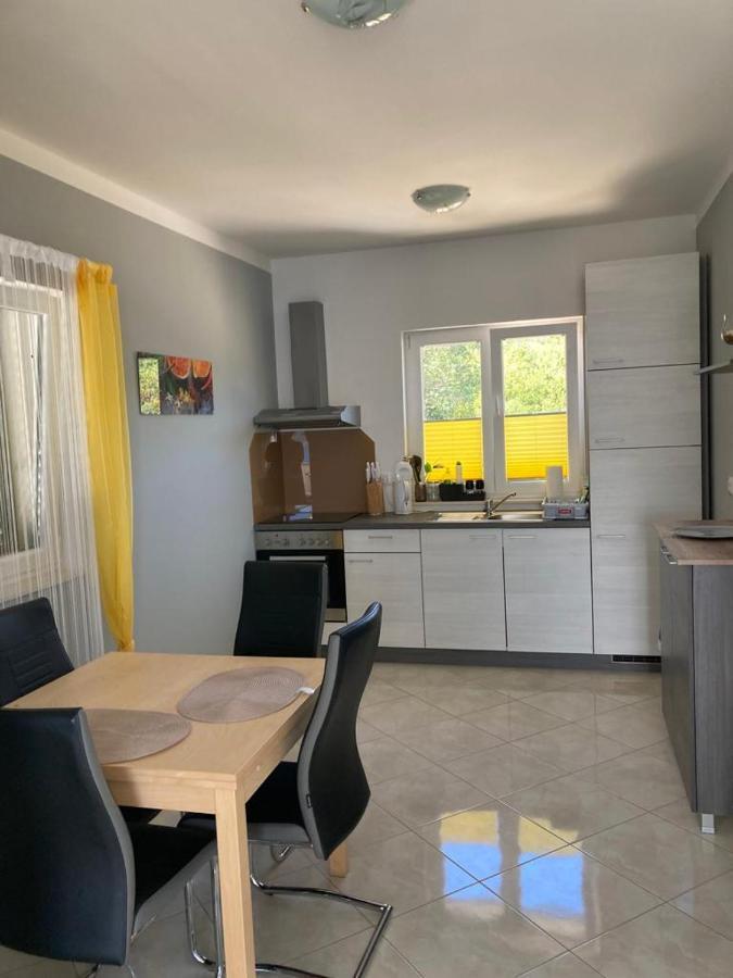 Modern Seeview Apartment Maslenica With Free Wifi, Free Parking, 300M From Beach Dış mekan fotoğraf